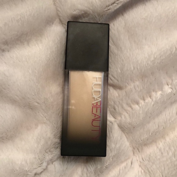 Huda Beauty Other - Huda Beauty Foundation